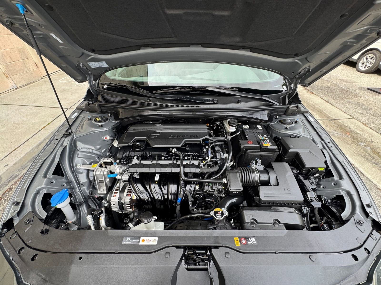 Used 2025 Hyundai Elantra SEL FWD image 34