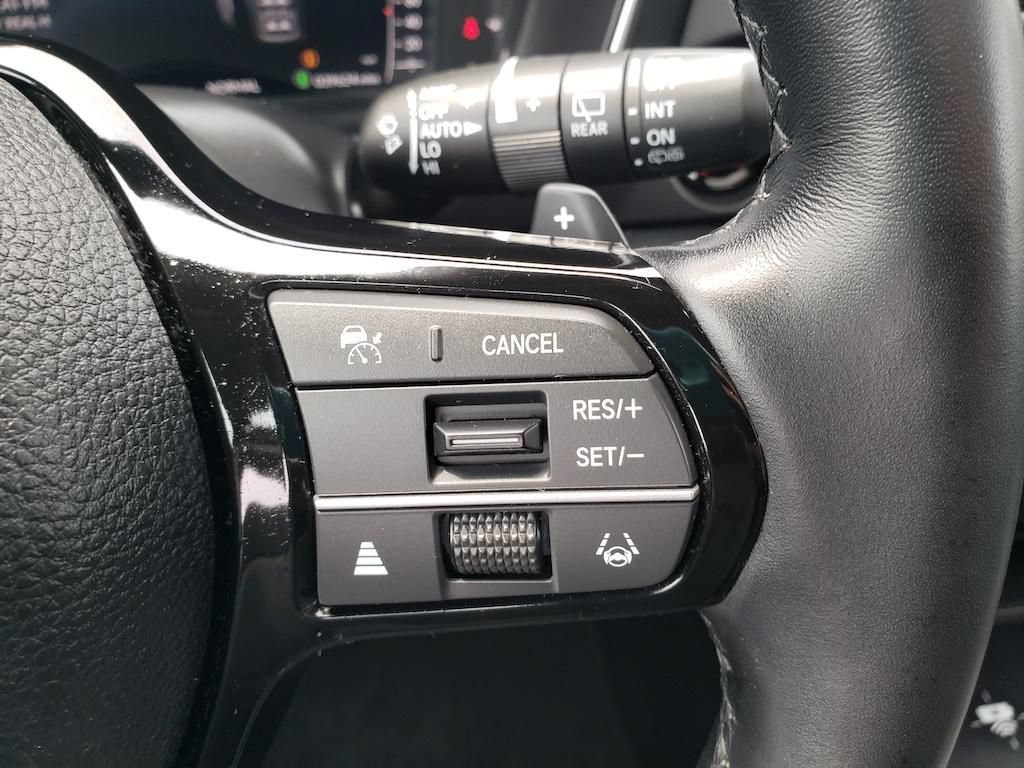 Used 2025 Honda Pilot Elite image 14