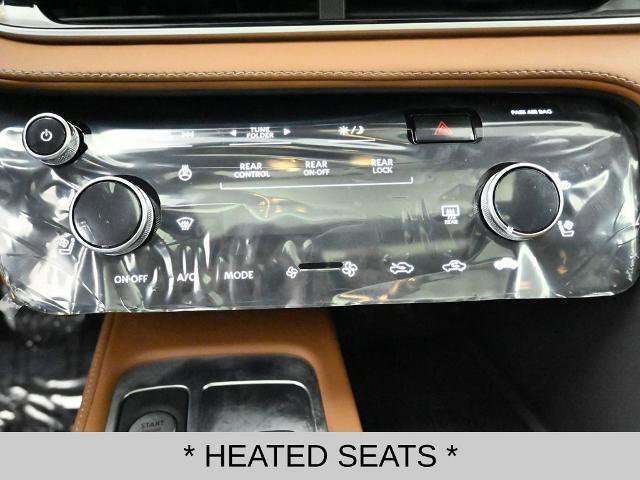 Certified 2025 INFINITI QX60 Sensory image 16