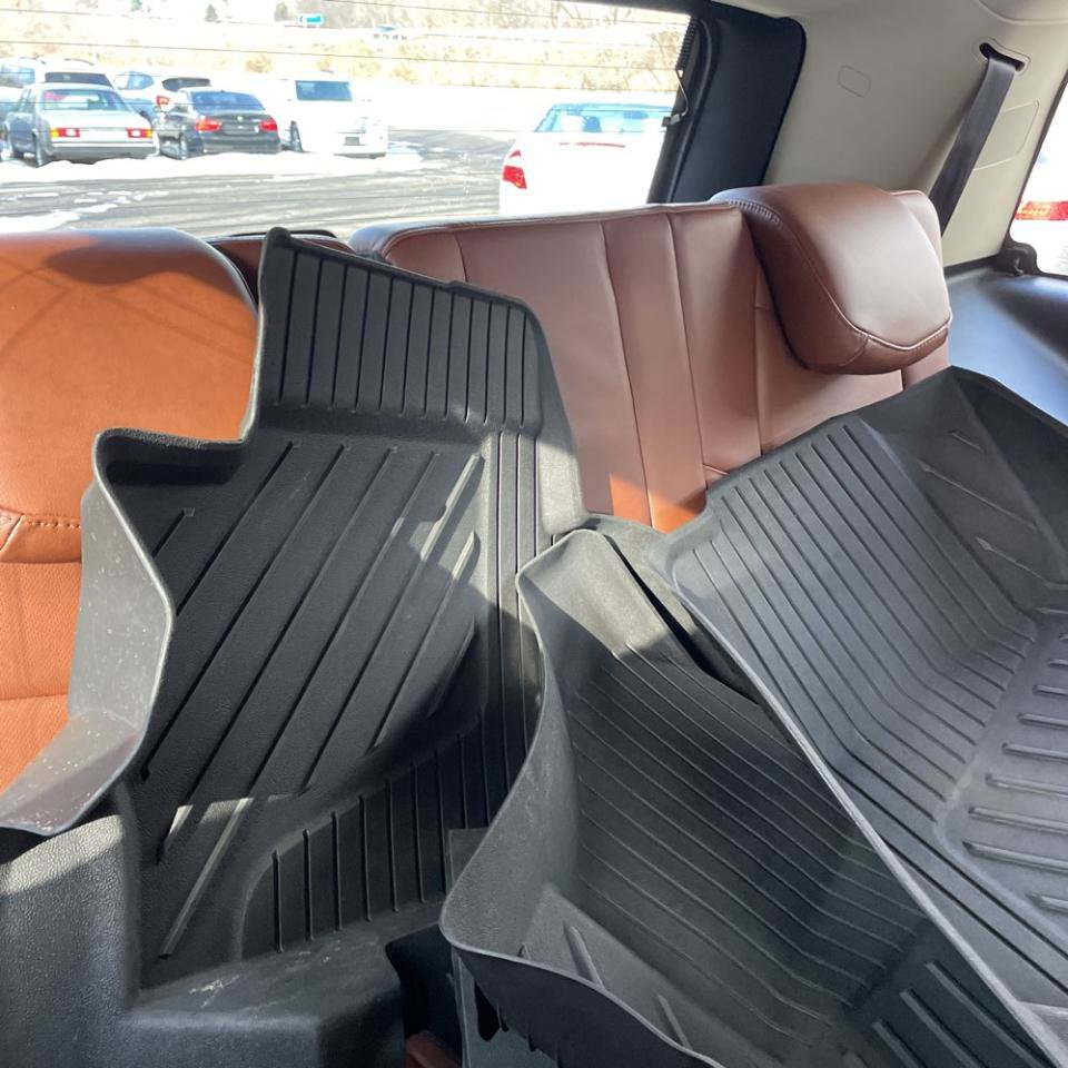 Used 2019 Cadillac Escalade Premium Luxury image 21