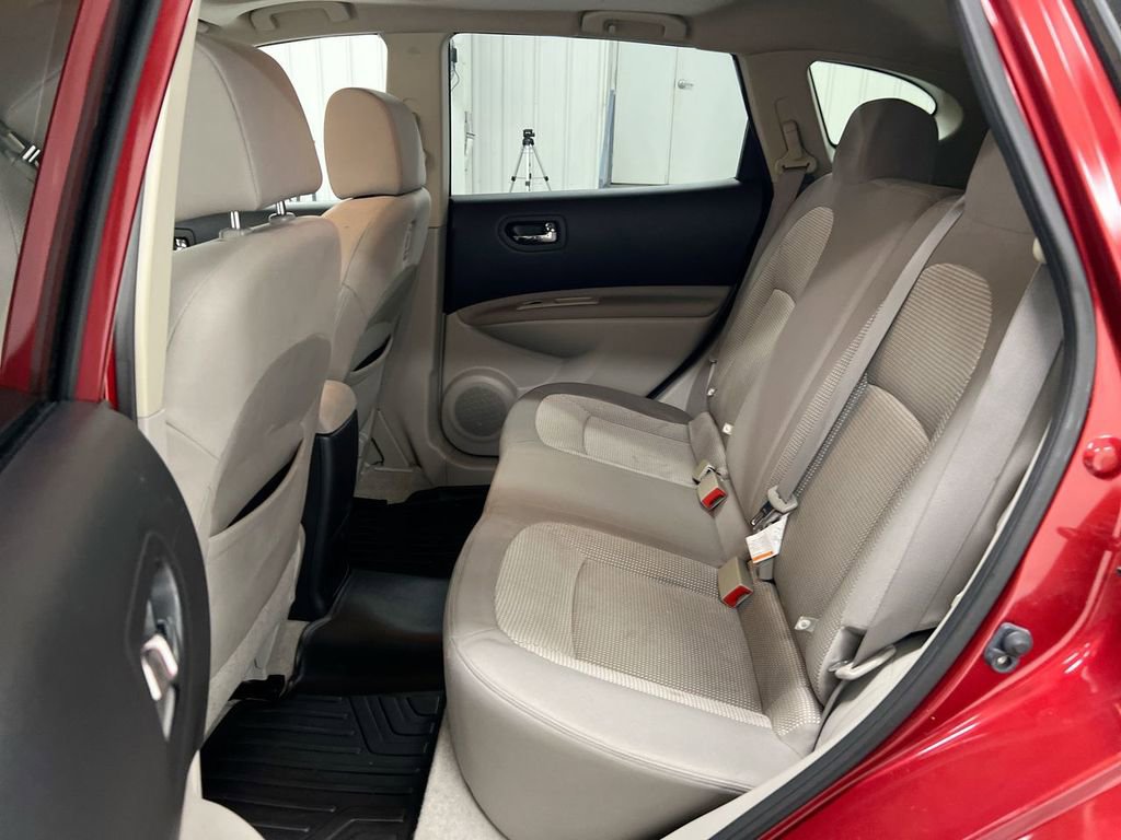 Used 2011 Nissan Rogue SV w/ Premium Pkg image 24