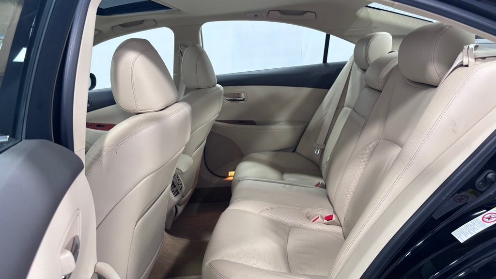 Used 2010 Lexus ES 350 w/ Preferred Accessory Package FWD image 23