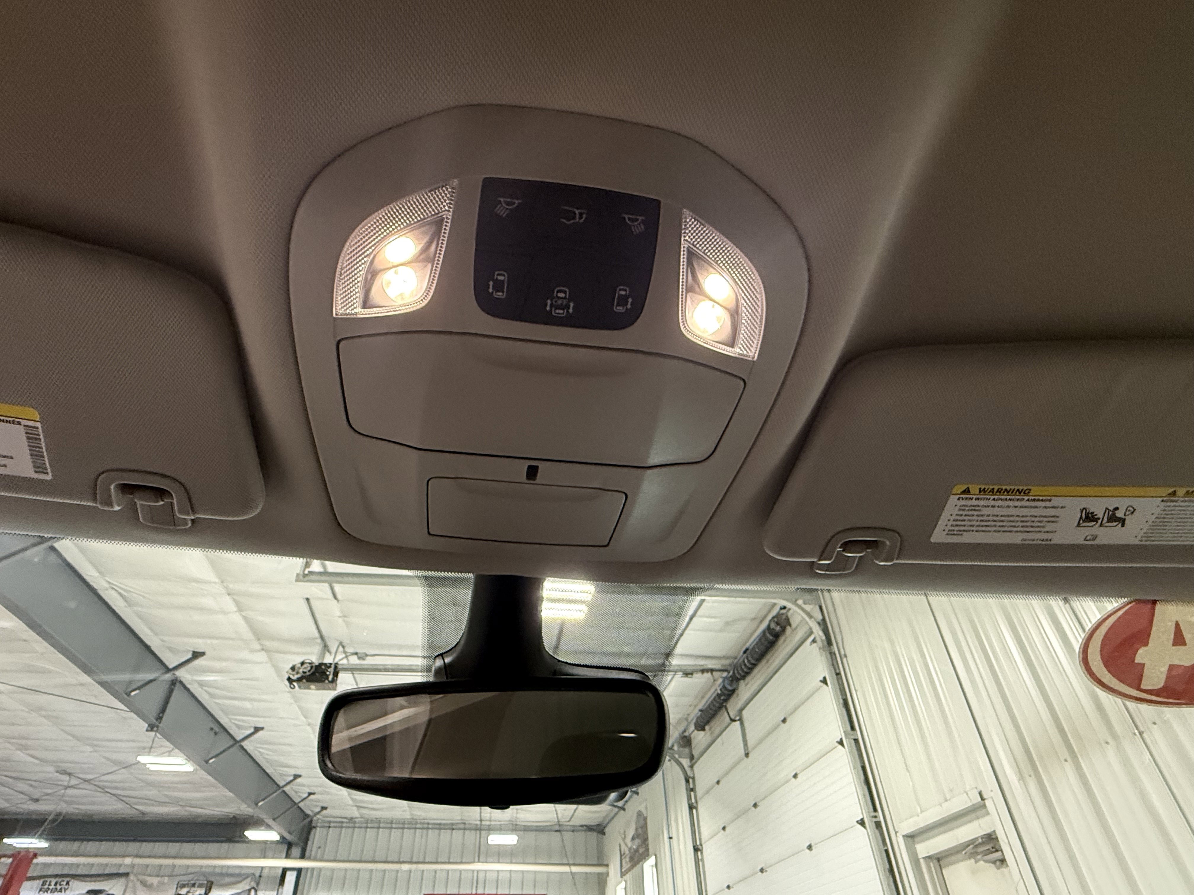 Used 2024 Chrysler Pacifica Touring-L image 22