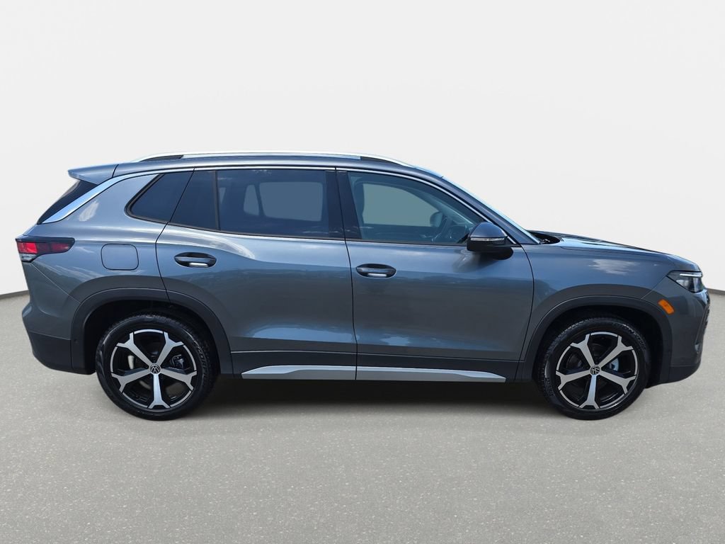 New 2026 Volkswagen Tiguan SE FWD image 4