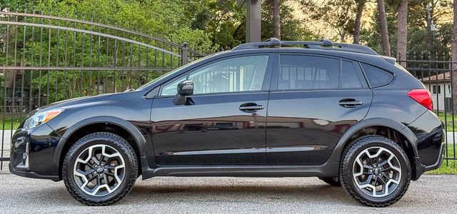 Used 2017 Subaru Crosstrek 2.0i Limited w/ Popular Package #2 image 3