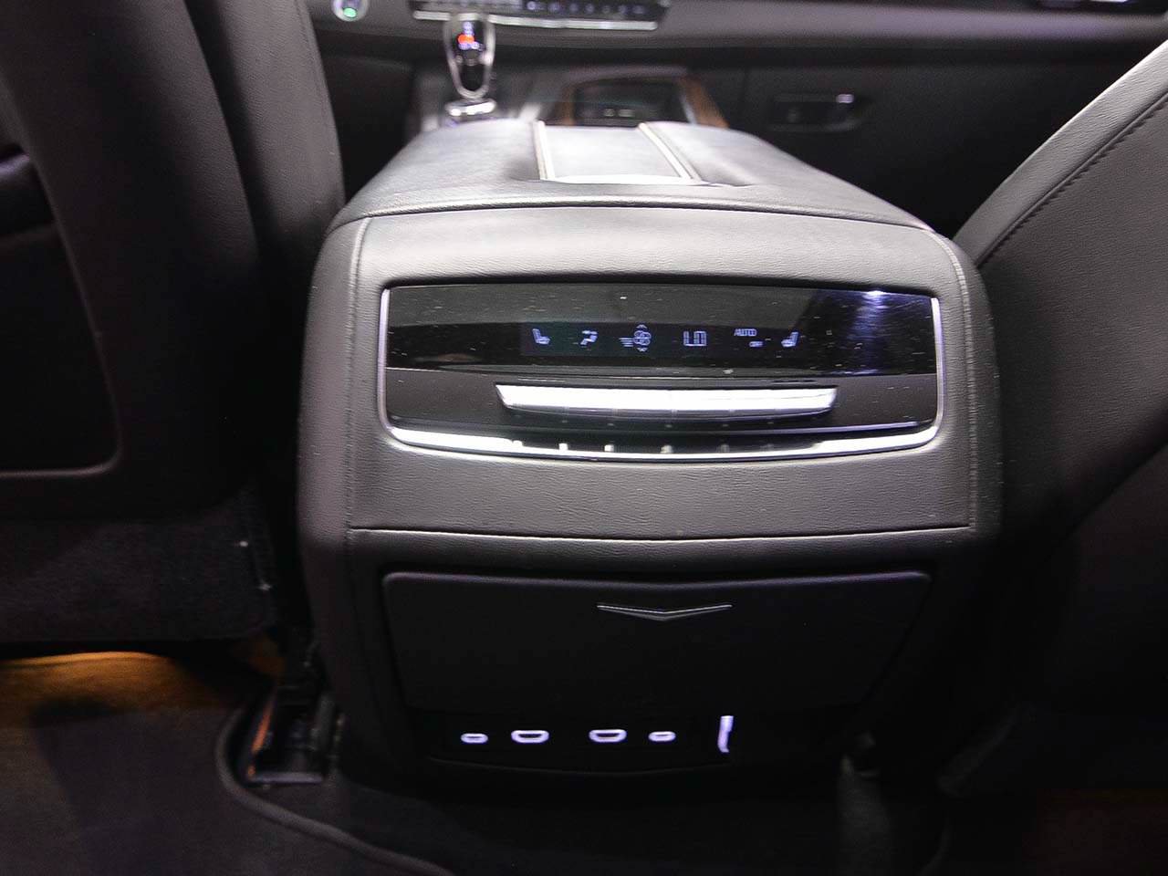 Used 2021 Cadillac Escalade ESV Premium Luxury AWD/4WD image 15