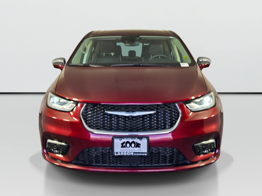 Used 2022 Chrysler Pacifica Limited w/ Uconnect Theater Family Group FWD image 8