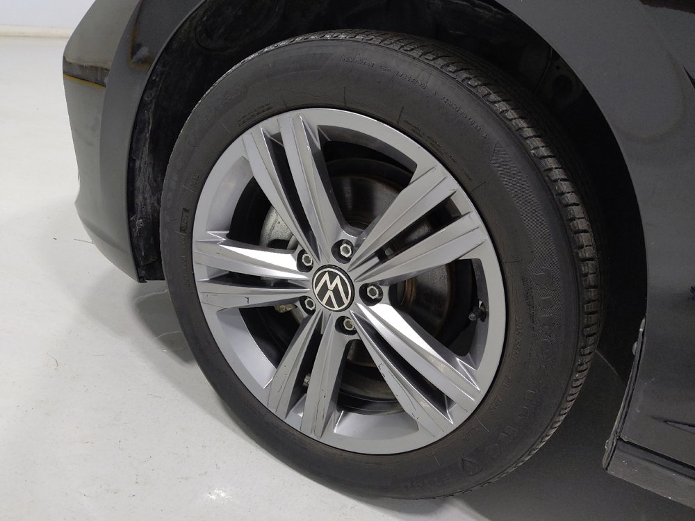 Used 2024 Volkswagen Jetta SE image 31