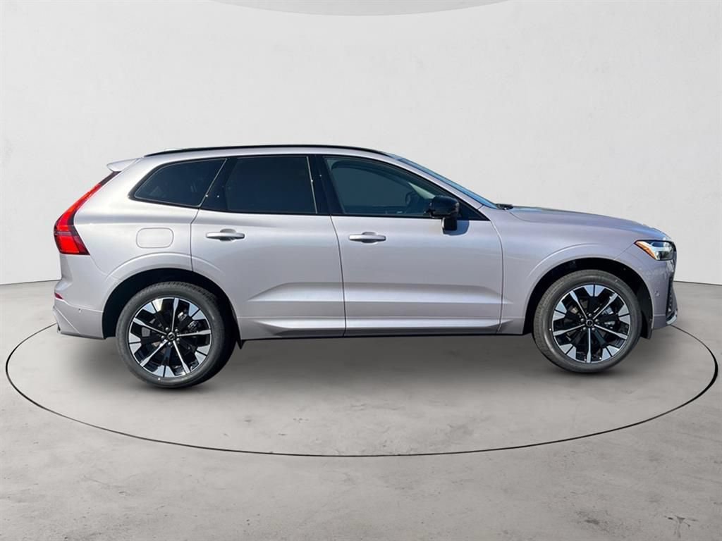 New 2026 Volvo XC60 B5 Plus w/ Protection Package Premier AWD/4WD image 6