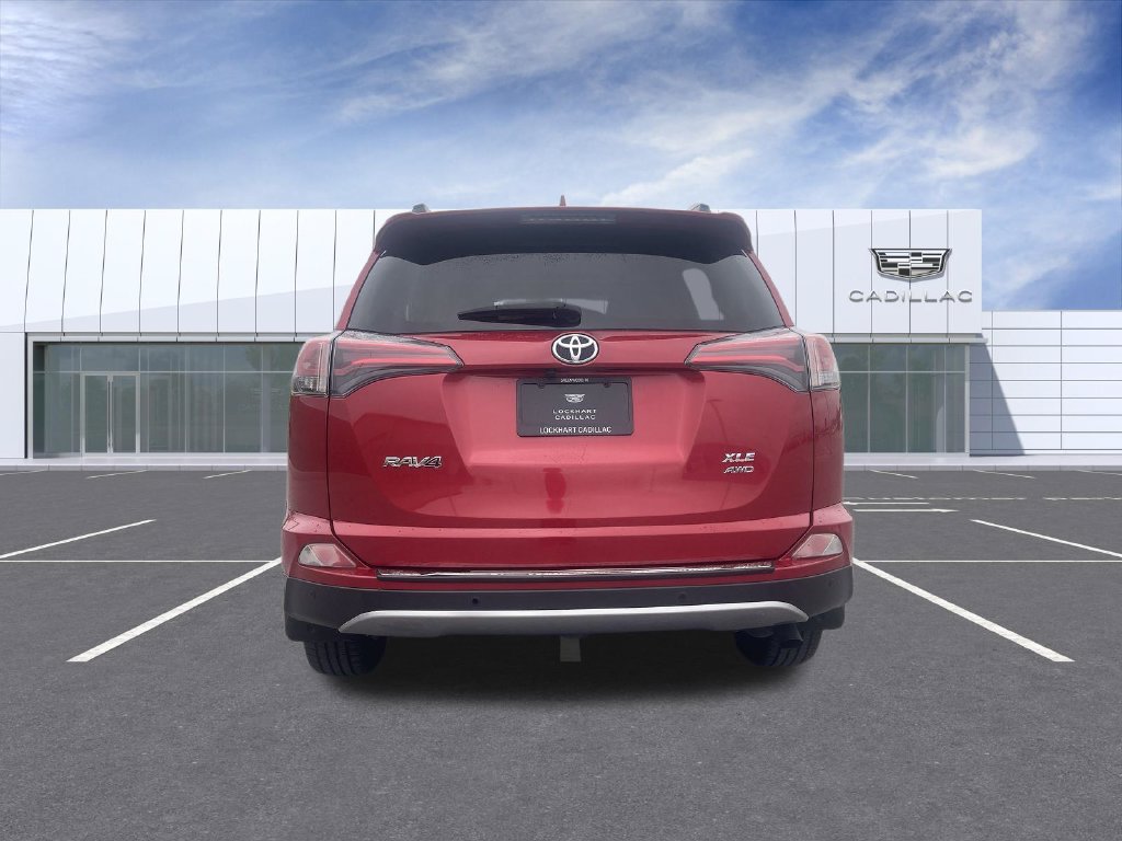 Used 2017 Toyota RAV4 XLE AWD/4WD image 7