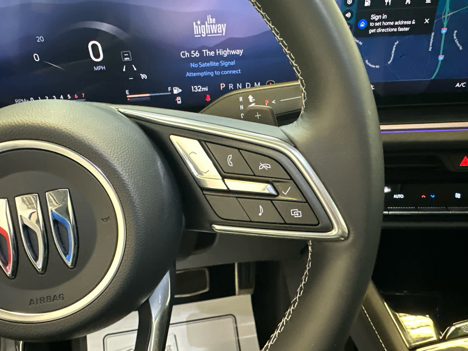 Certified 2025 Buick Envision Sport Touring image 21