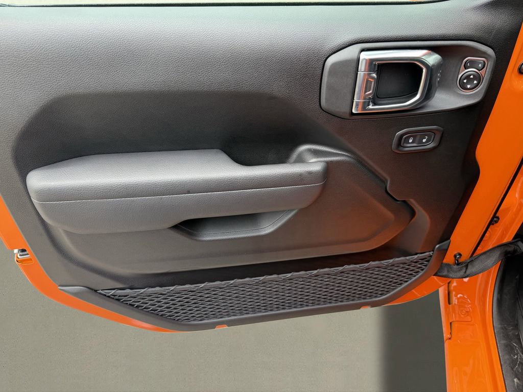 New 2025 Jeep Gladiator Sport image 21