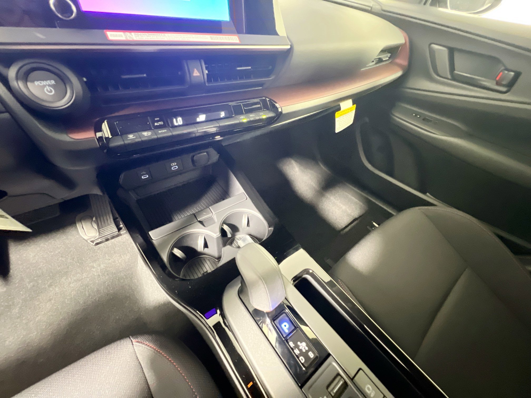 New 2026 Toyota Prius Plug-In Hybrid FWD image 26