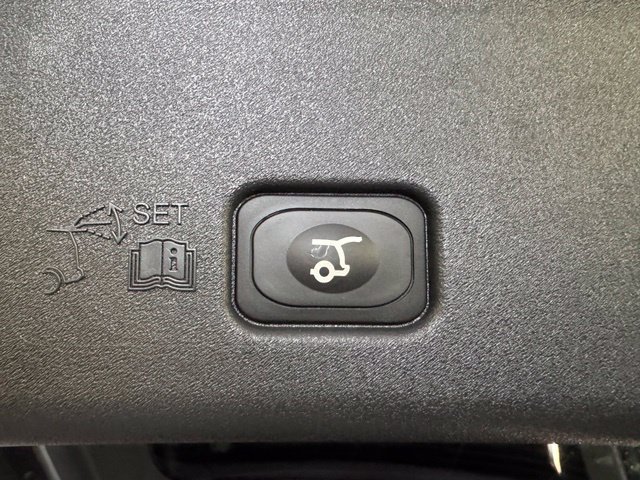 Used 2024 Lincoln Nautilus Reserve AWD/4WD image 34