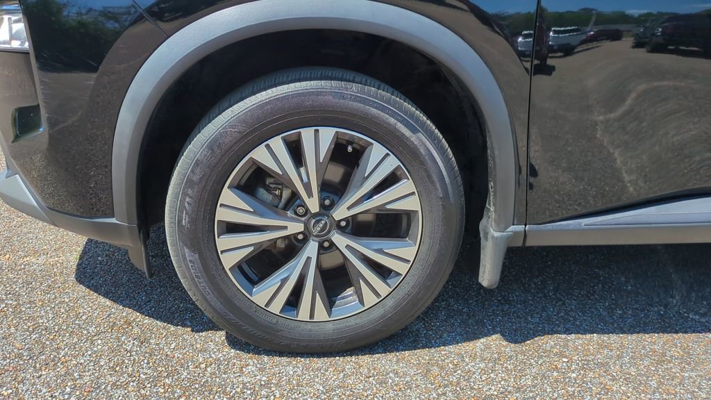 Used 2023 Nissan Rogue SV w/ SV Premium B Package image 10