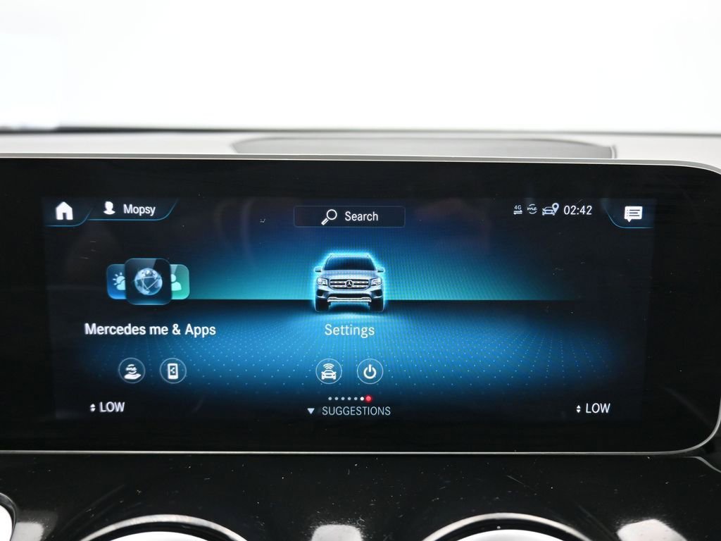 Used 2021 Mercedes-Benz GLB 250 4MATIC w/ Premium Package image 20