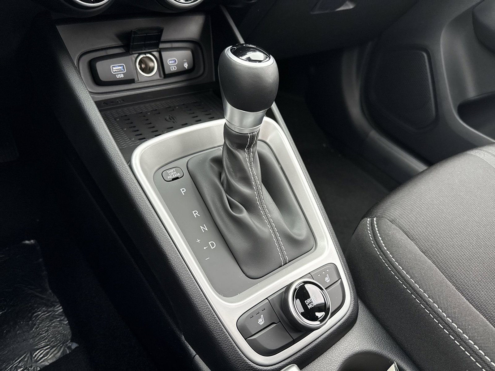New 2026 Hyundai Venue SEL FWD image 20