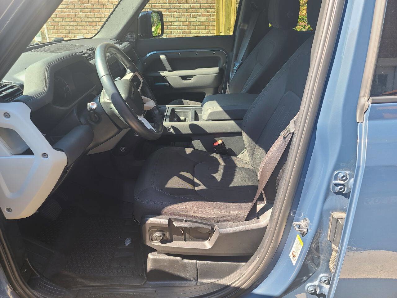 Used 2020 Land Rover Defender 110 image 16