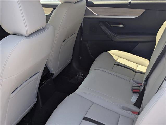 Used 2025 MAZDA CX-90 3.3 Turbo w/ Preferred Package AWD/4WD image 13