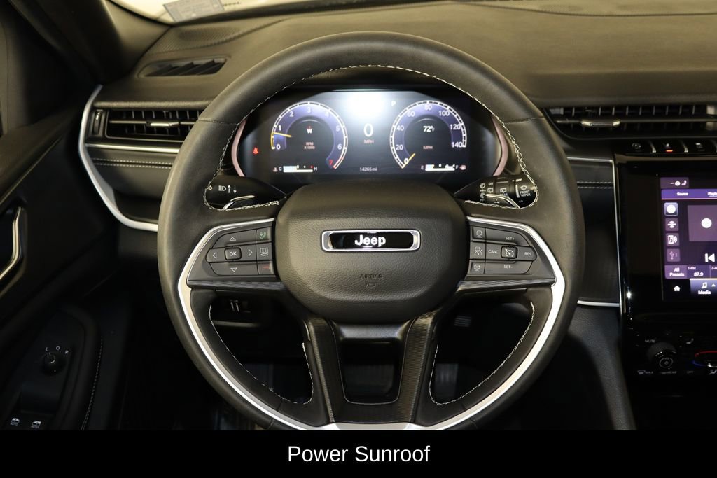 Used 2024 Jeep Grand Cherokee Altitude image 7