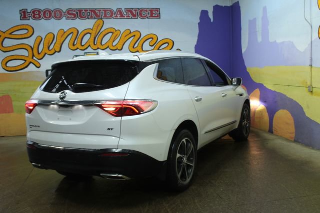 Used 2022 Buick Enclave Essence w/ Experience Buick Package image 5