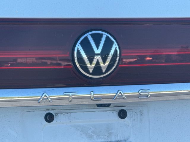 Used 2024 Volkswagen Atlas SE w/ Black Wheel Package AWD/4WD image 18