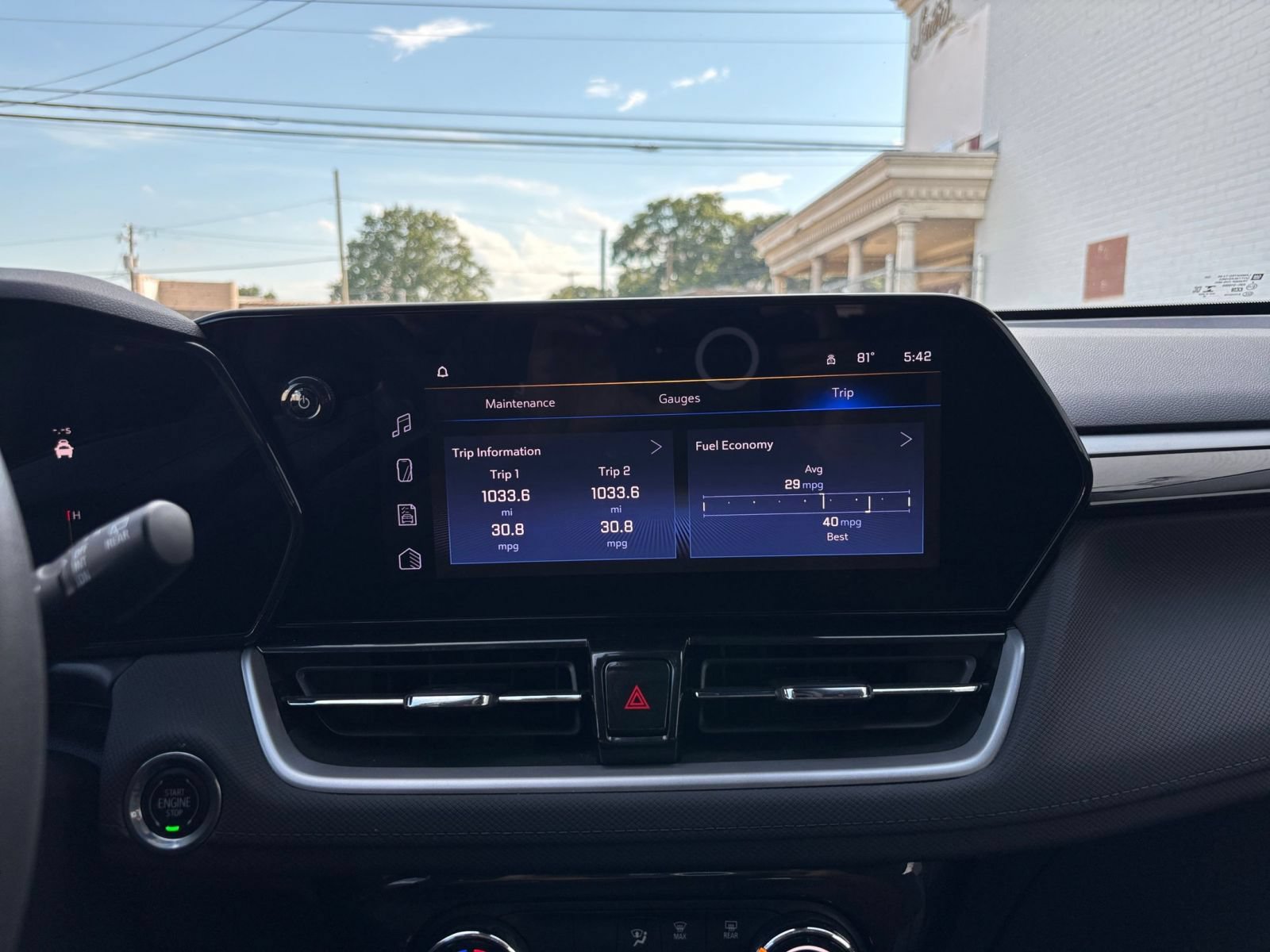 Used 2025 Chevrolet TrailBlazer LT FWD image 16
