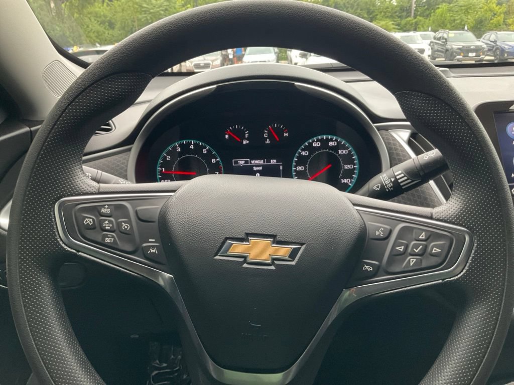 Used 2025 Chevrolet Malibu LS FWD image 18