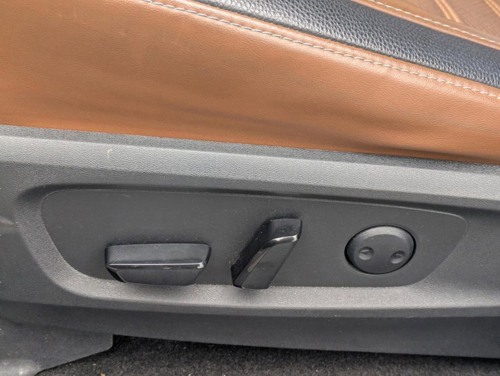 Used 2023 Nissan Pathfinder Platinum w/ Cargo Package image 24