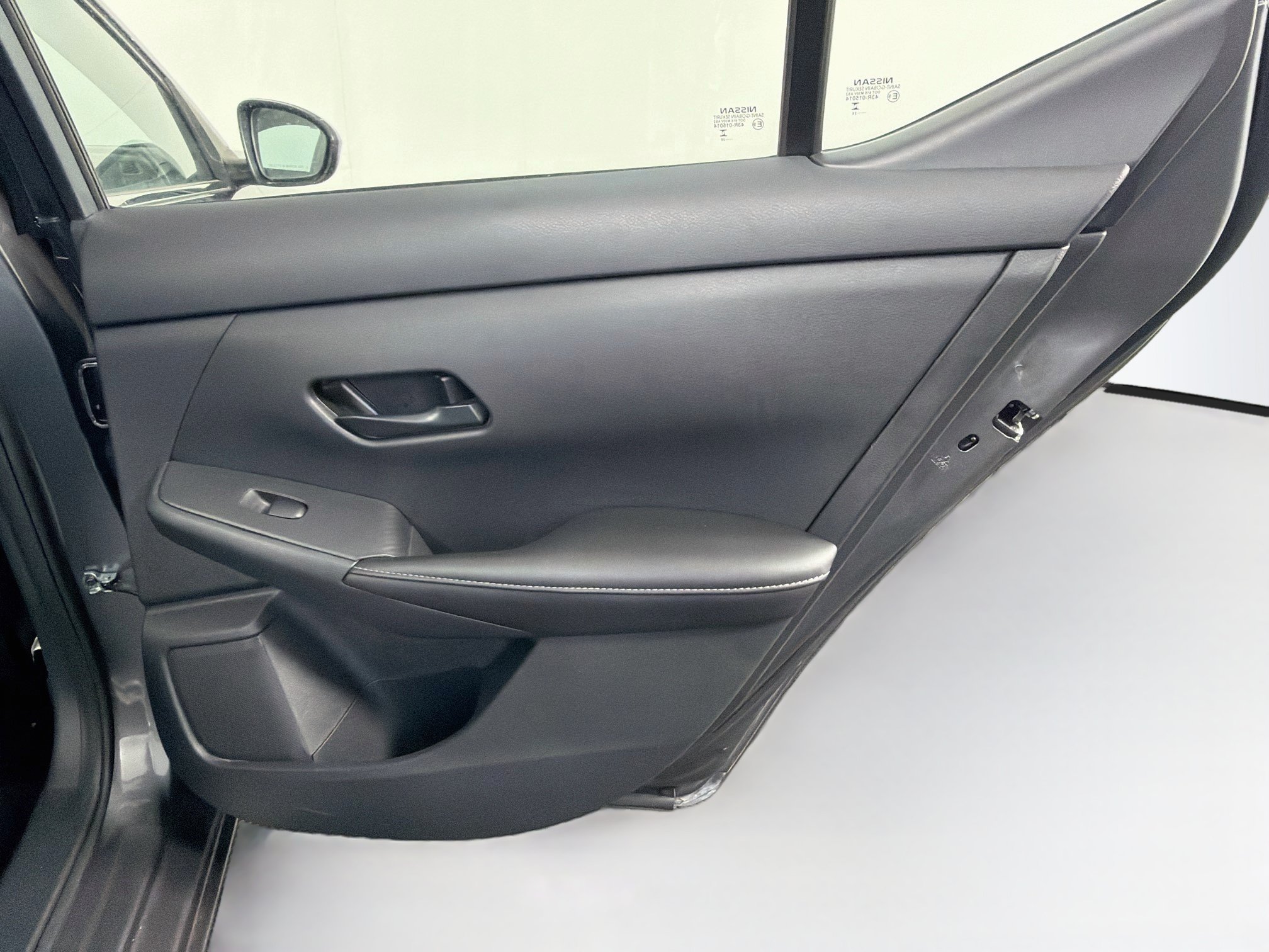 Used 2025 Nissan Sentra S FWD image 30