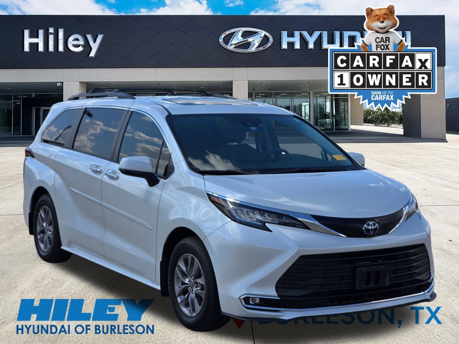 Used 2023 Toyota Sienna XLE