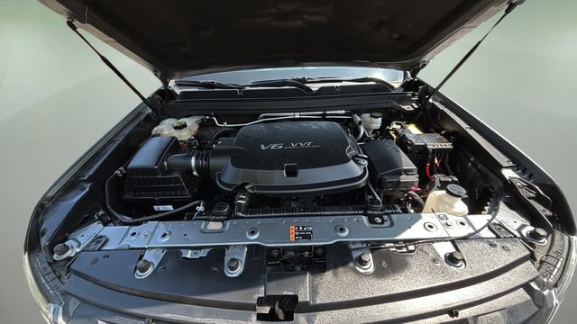 Used 2022 Chevrolet Colorado Z71 AWD/4WD image 31
