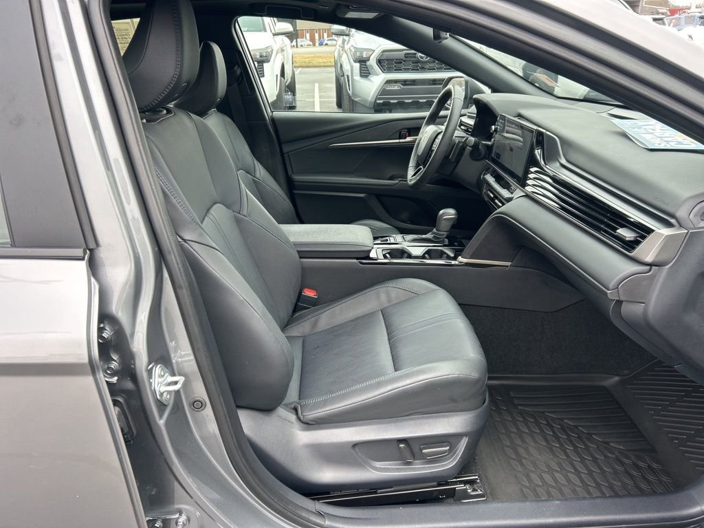 Used 2025 Toyota Camry XSE image 22
