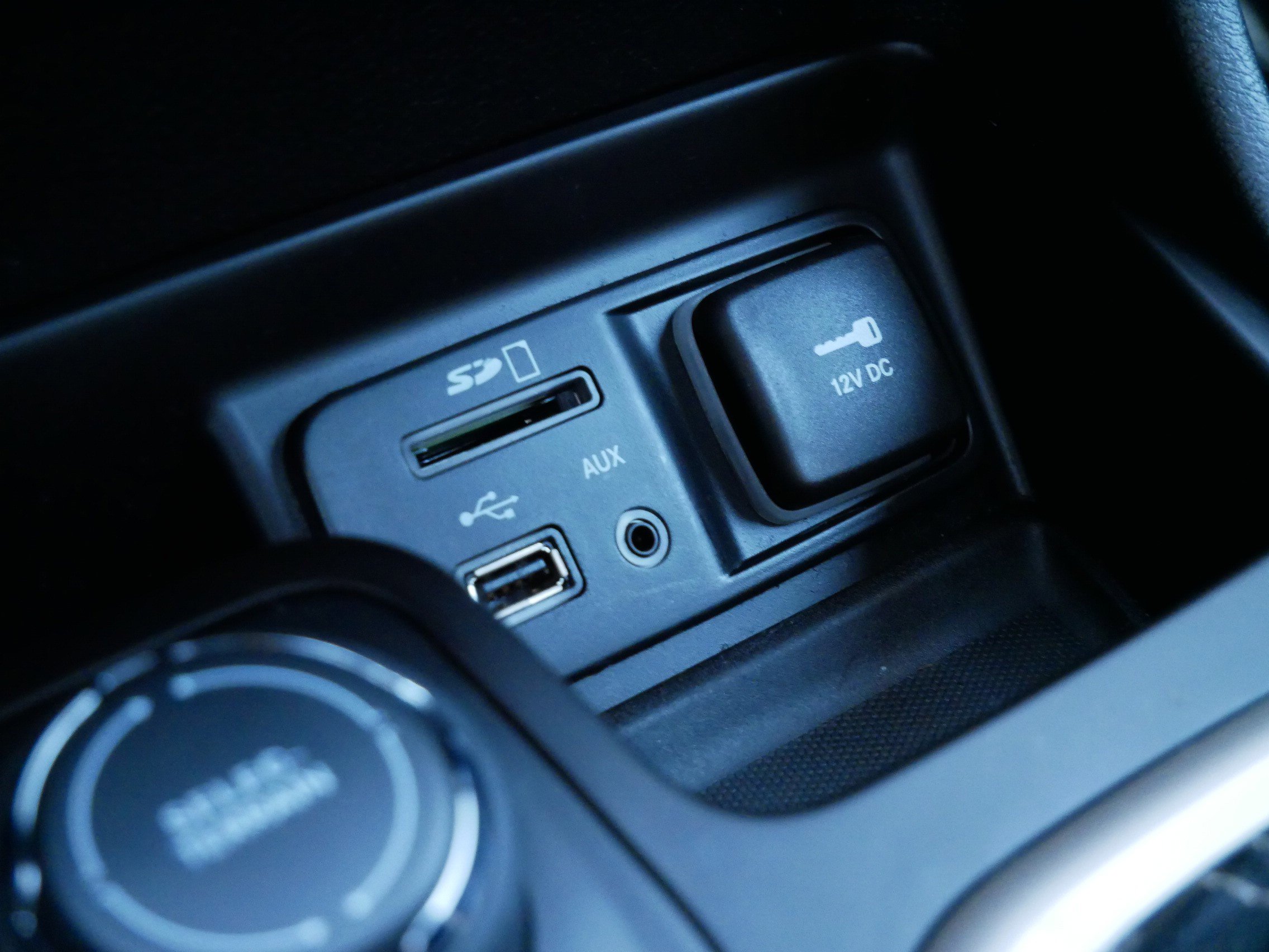 Used 2016 Jeep Cherokee Limited w/ Trailer Tow Group image 23