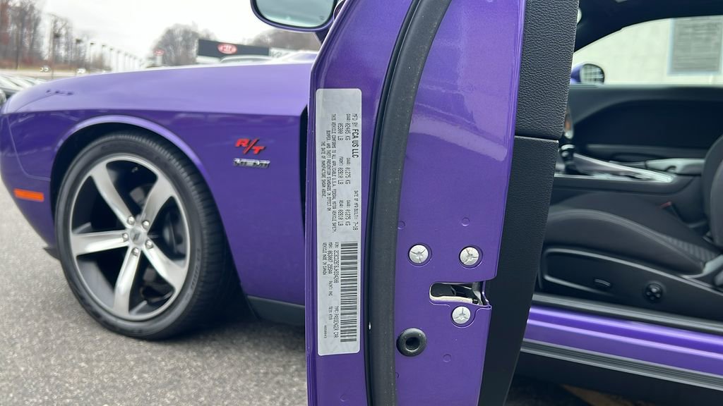 Used 2018 Dodge Challenger R/T image 39