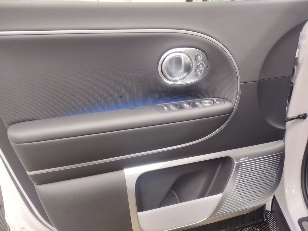 New 2026 Hyundai Ioniq 9 Calligraphy image 25