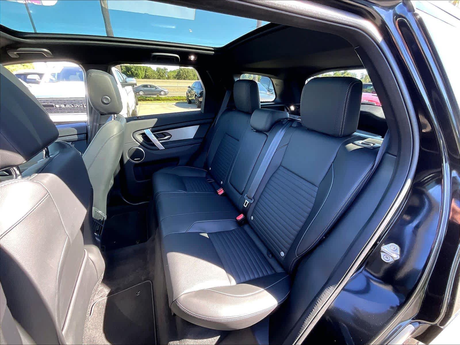 Used 2025 Land Rover Discovery Sport Dynamic SE AWD/4WD image 28