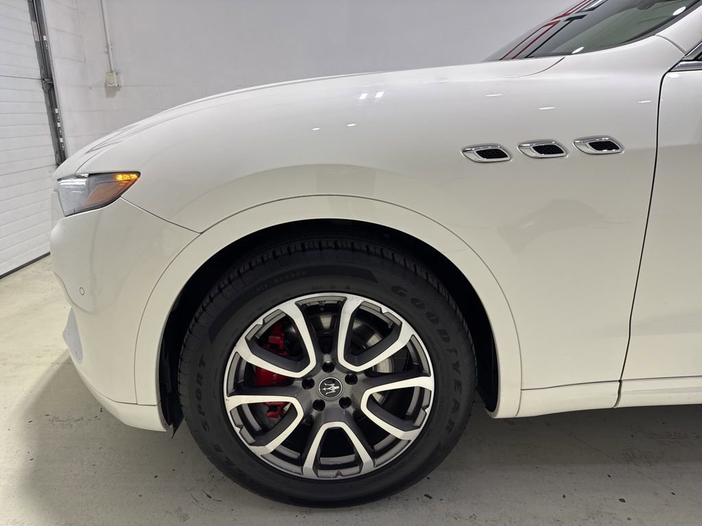 Used 2021 Maserati Levante image 9