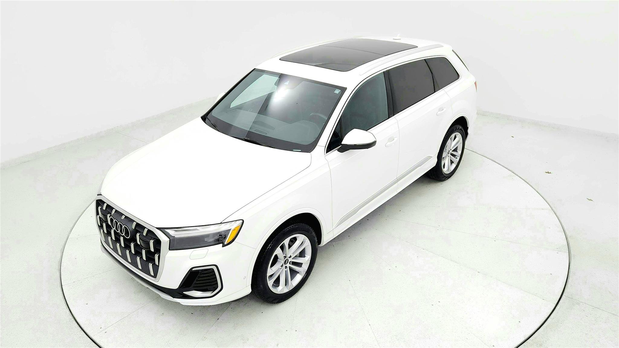 Used 2025 Audi Q7 3.0T Premium Plus AWD/4WD image 13