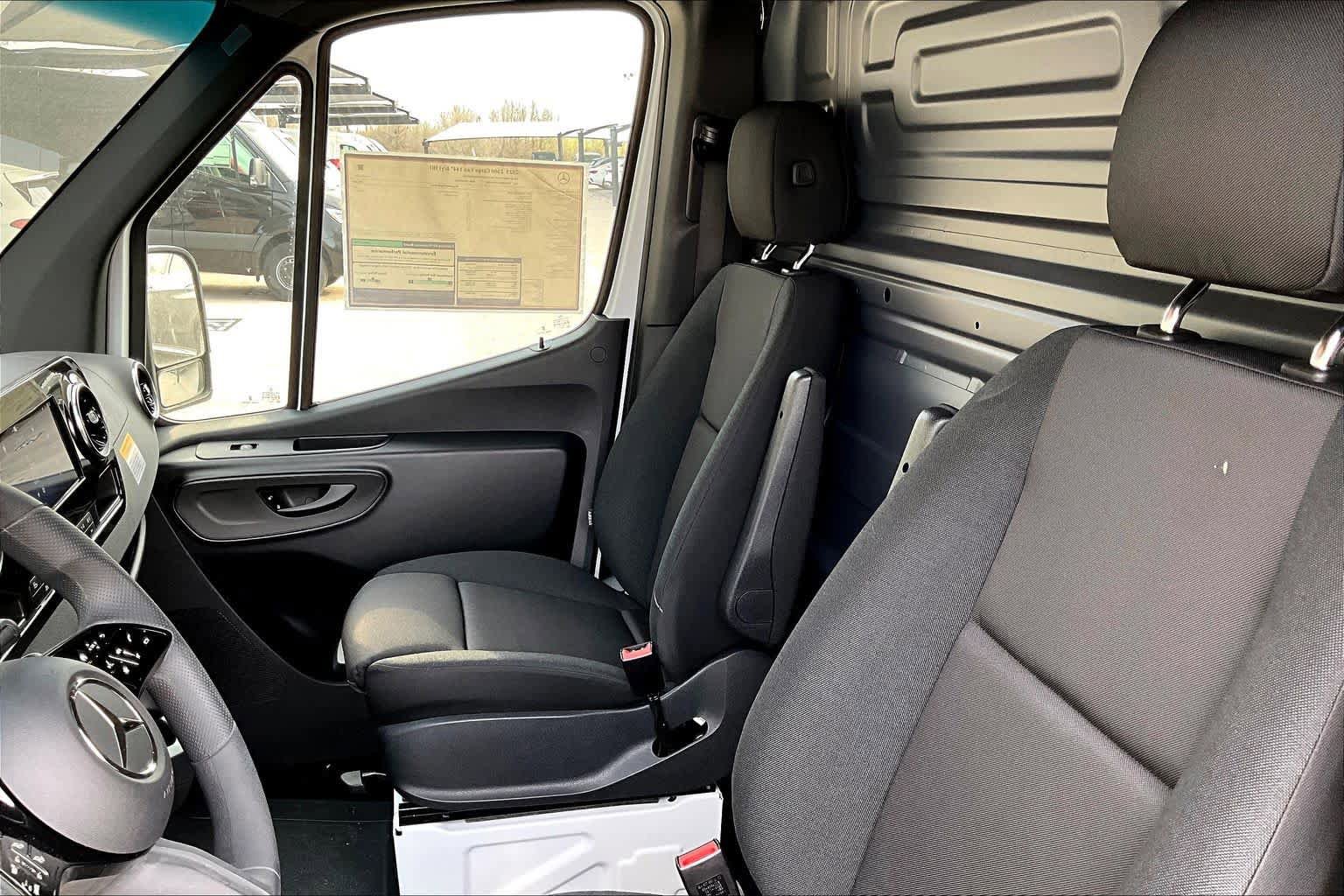 New 2025 Mercedes-Benz Sprinter 2500 image 17