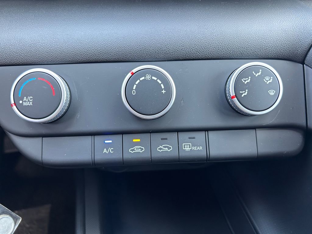New 2026 Hyundai Elantra SE FWD image 22