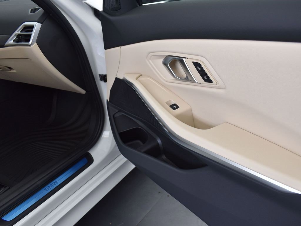 New 2026 BMW 330i Sedan w/ Convenience Package image 23