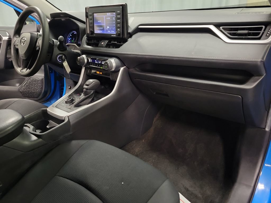 Used 2021 Toyota RAV4 LE AWD/4WD image 31