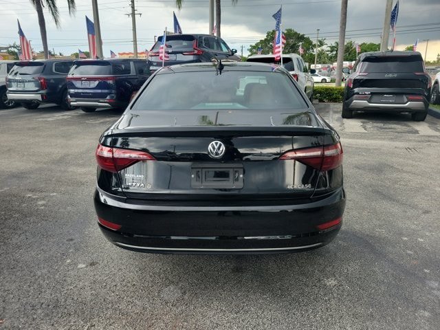 Used 2020 Volkswagen Jetta SE w/ SE Cold Weather Package FWD image 6