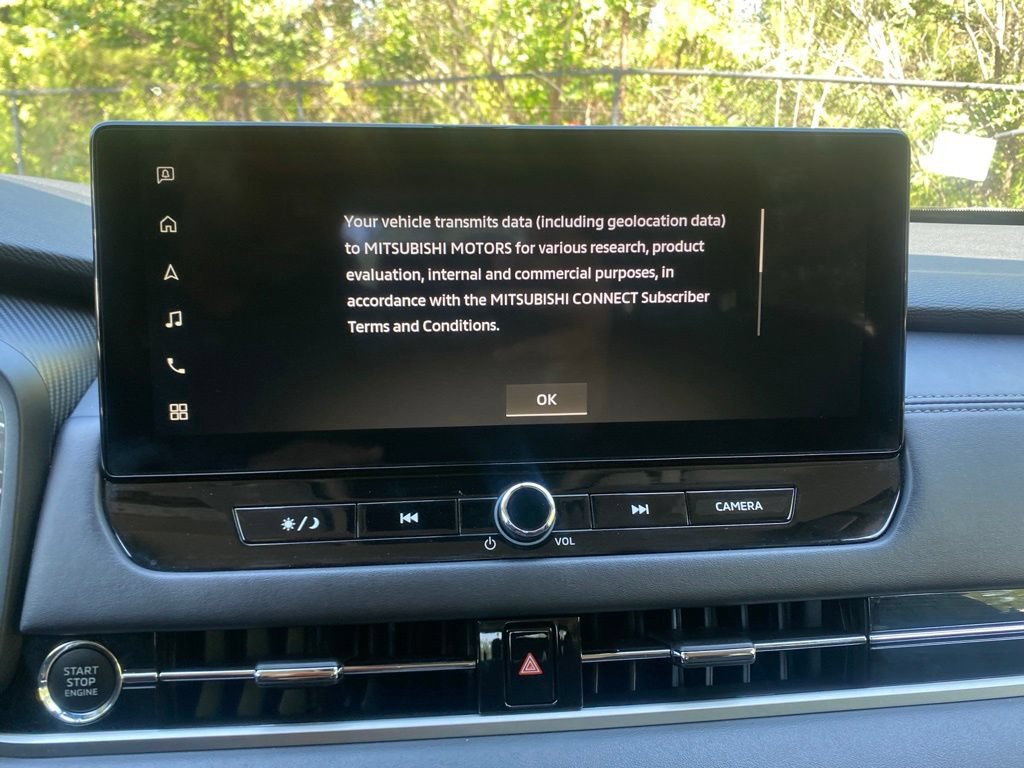 Used 2025 Mitsubishi Outlander SE AWD/4WD image 23