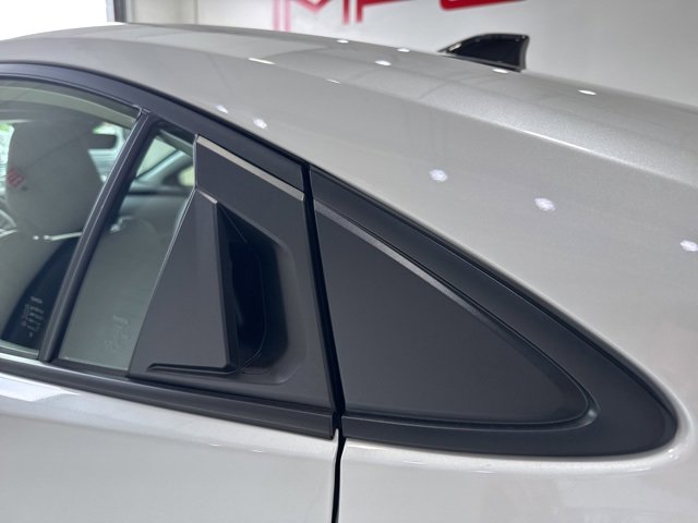 Used 2025 Toyota Prius LE image 14