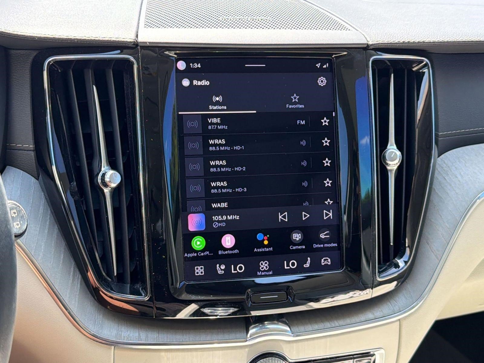 Used 2023 Volvo XC60 B5 Ultimate w/ Climate Package image 22