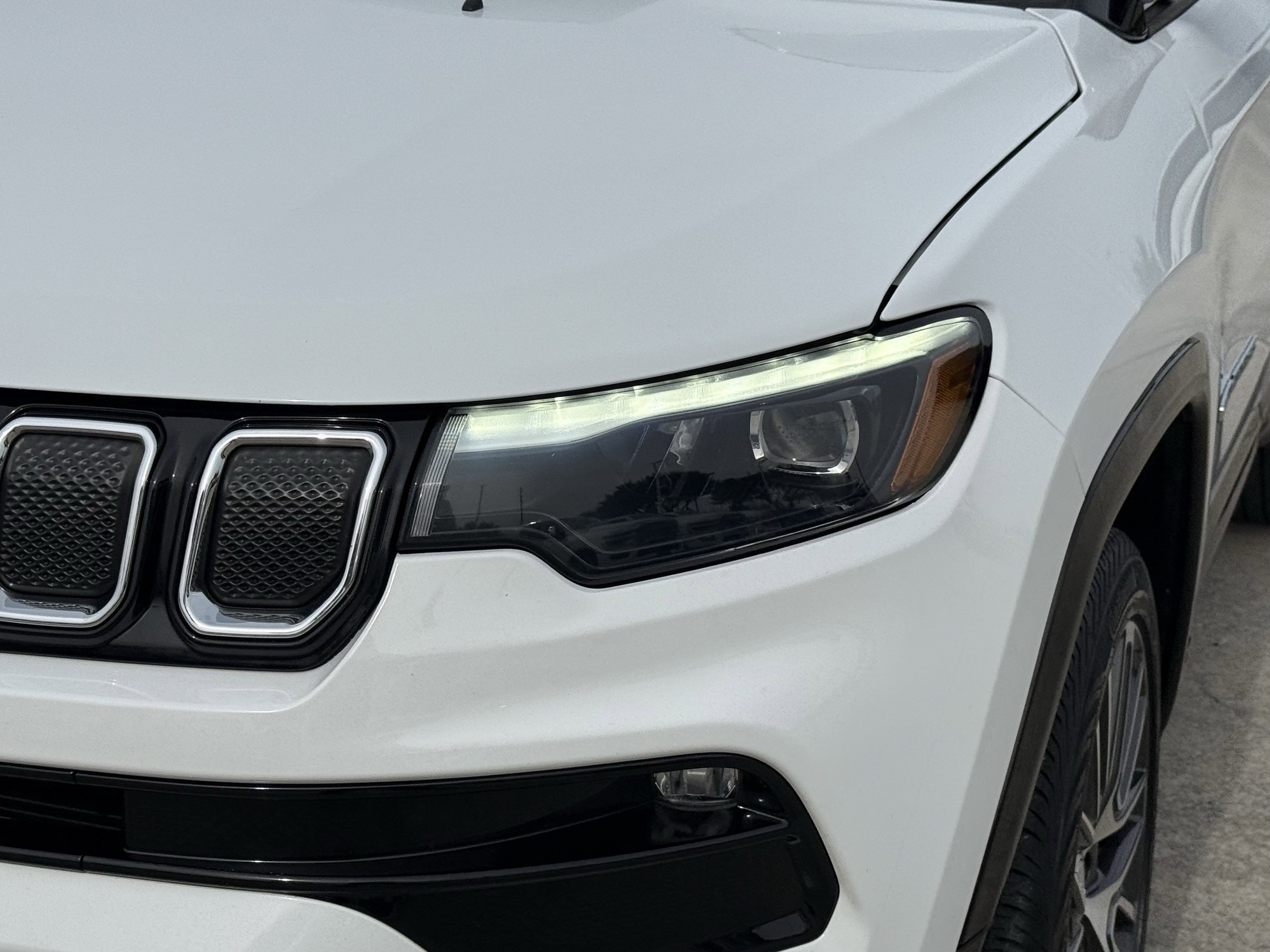 Used 2022 Jeep Compass Limited w/ Elite Group image 11