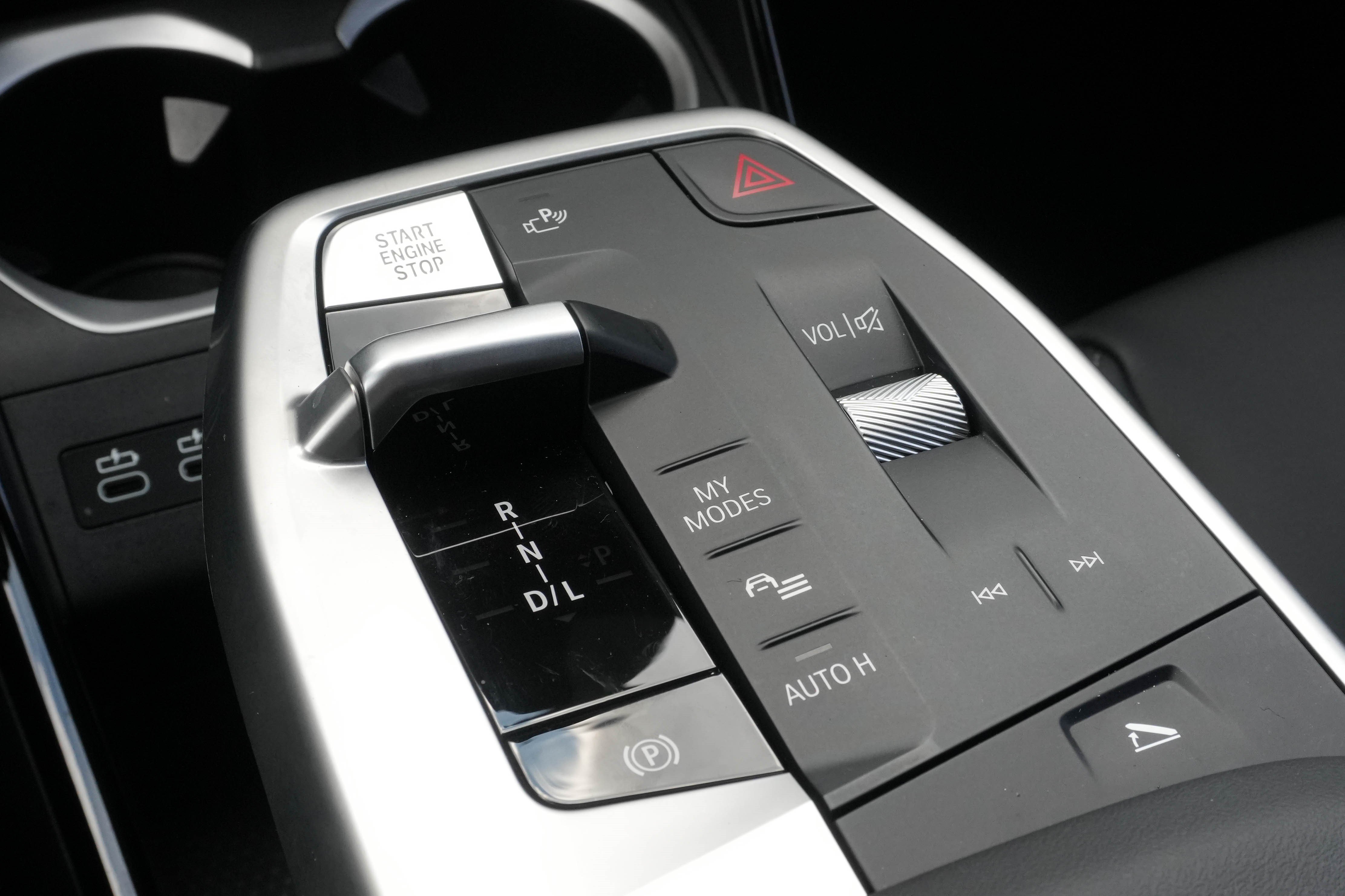 Certified 2025 BMW X2 xDrive28i AWD/4WD image 28