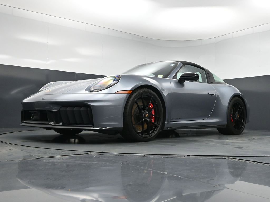 Certified 2026 Porsche 911 Targa 4 GTS w/ Premium Package AWD/4WD image 23